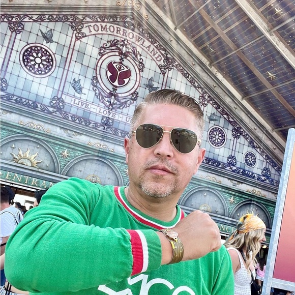 Meet your Posher, Pablo - Picture 3 of 16